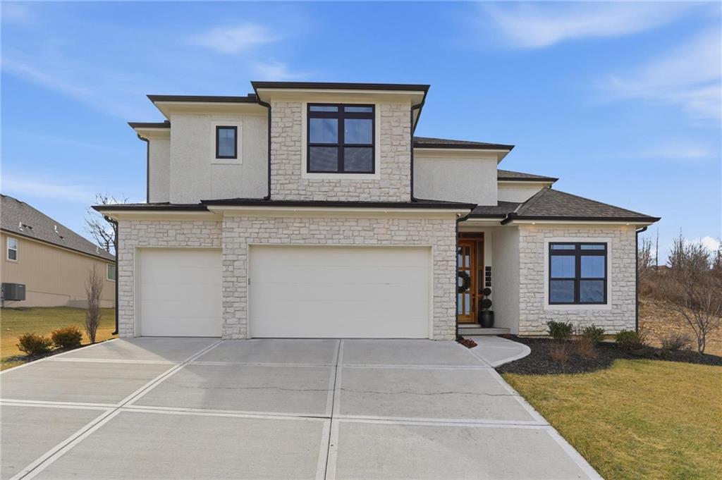 5852 S National Drive