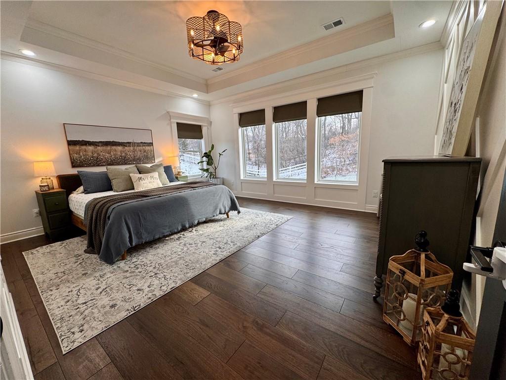 5852 S National Drive