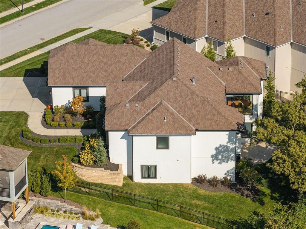 2351 NW Riverview Drive