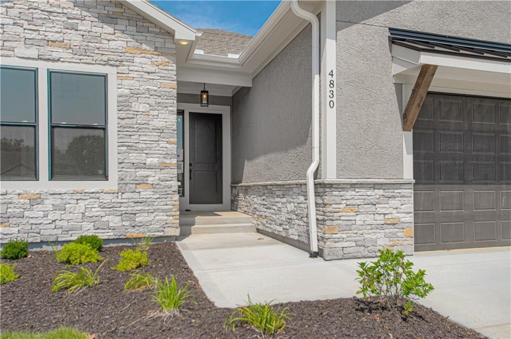 4830 NW Huonker Court