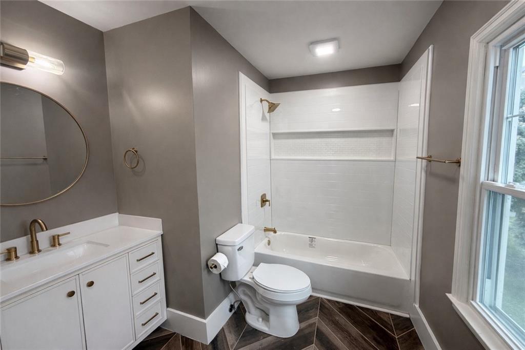 2209 NE 39th Terrace