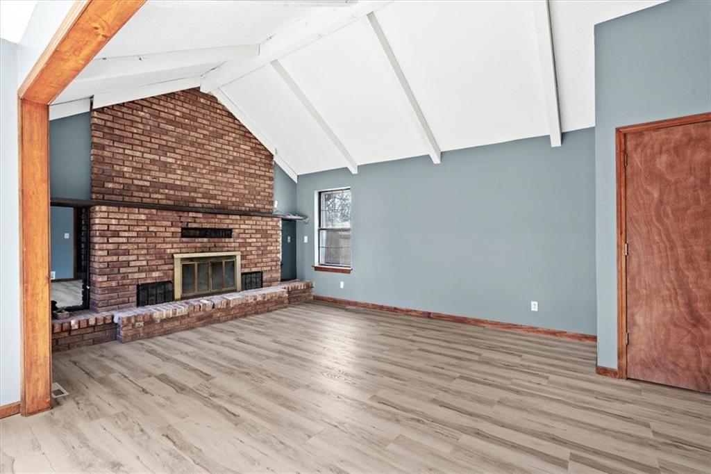 8401 STERLING Avenue