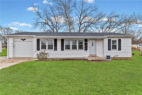 914 N Folger Street, Carrollton, MO 64633 - #: 2592878