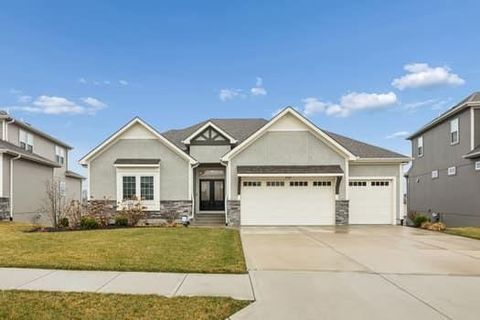 11502 S Roundtree Street S, Olathe, KS 66061 - MLS#: 2598575