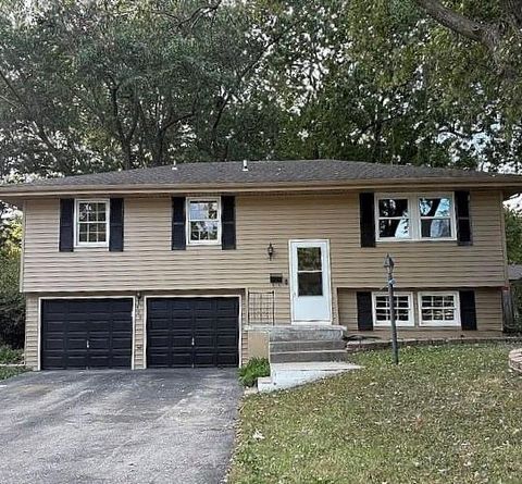 400 NE Sharon Drive Lee's Summit MO 64063