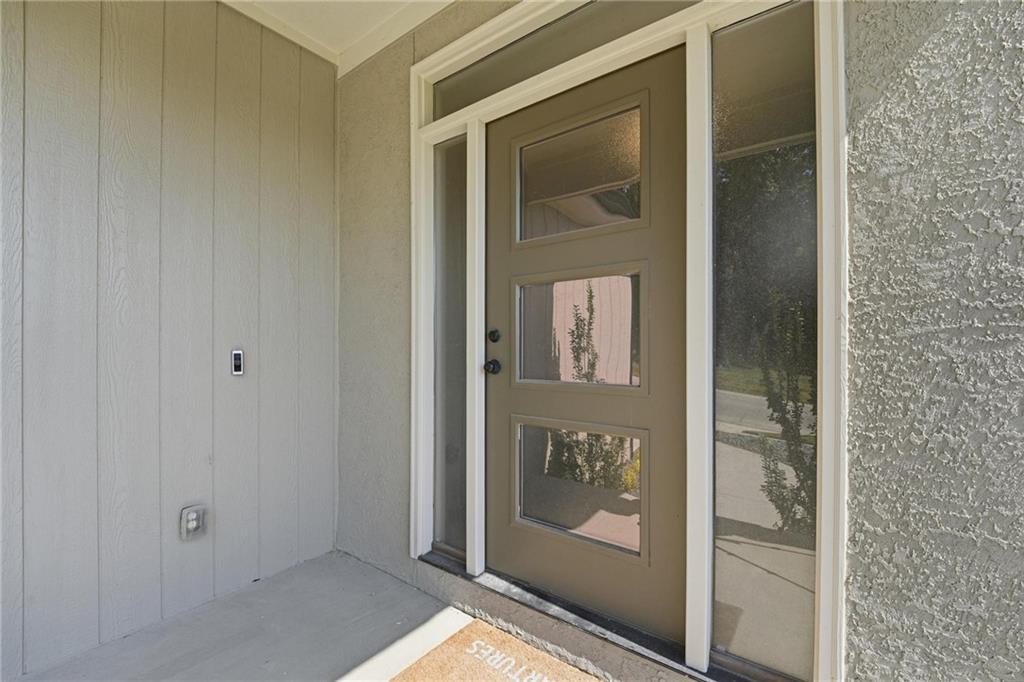5805 Thousand Oaks Drive