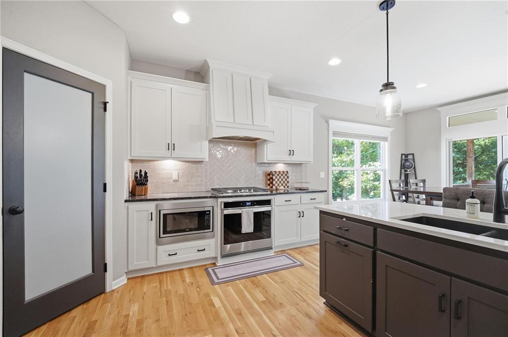 5805 Thousand Oaks Drive