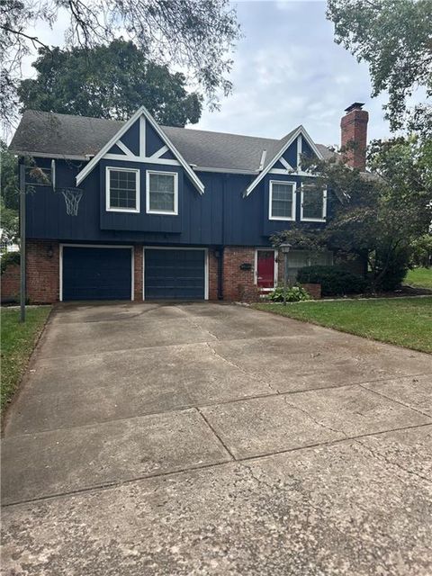 9516 Woodson Drive Overland Park KS 66207
