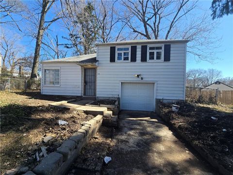 Photo of N Oak Trafficway, Kansas City, MO 64116 (MLS # 2622161)