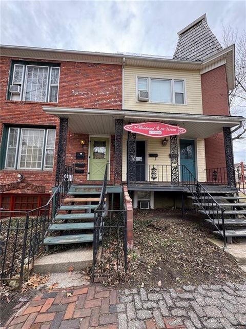 927 SW Huntoon Street Topeka KS 66604