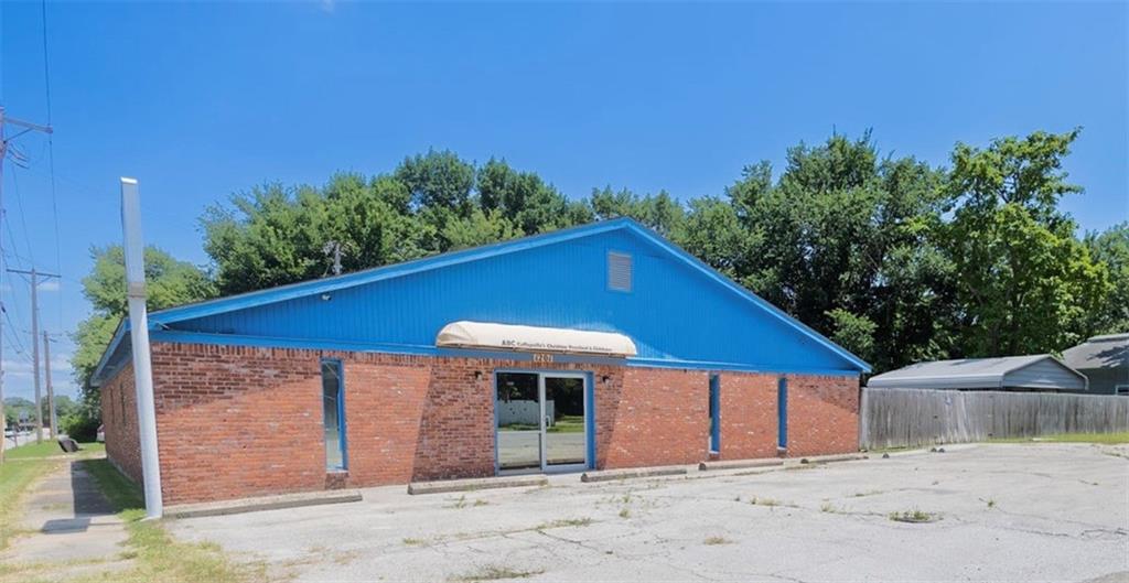 Photo 1 of 62 — 1201 S Willow Street, Coffeyville, KS 67337
