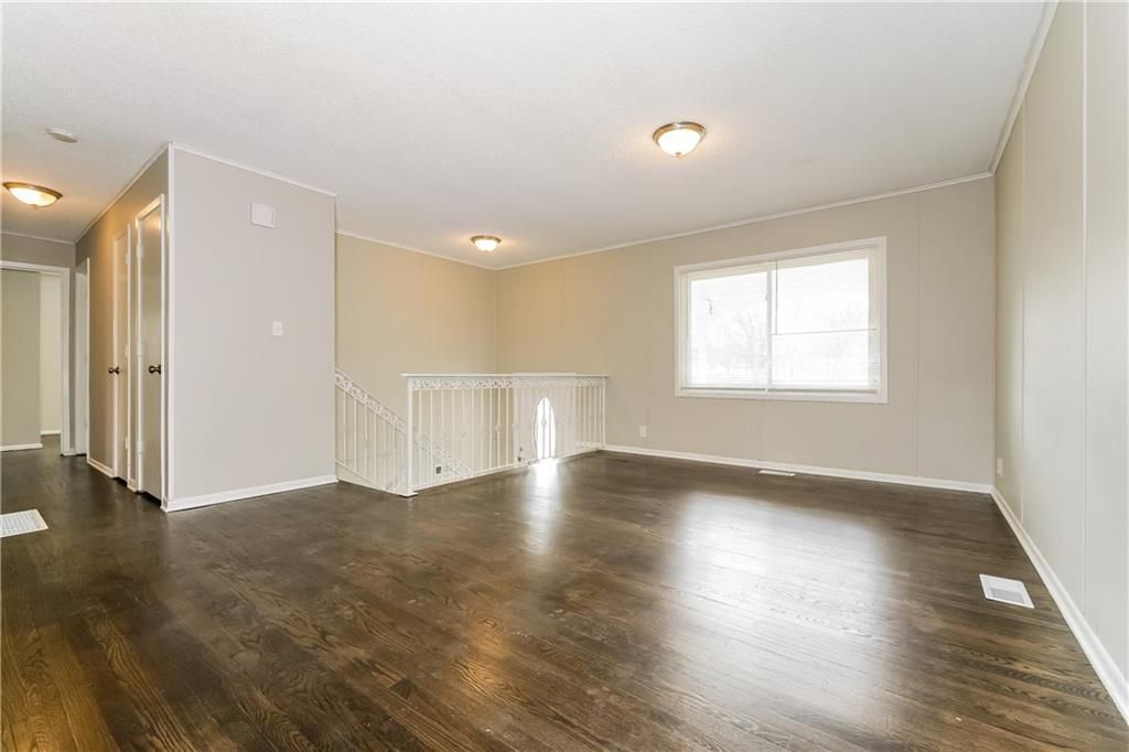 Photo of 18902 E Arrowhead Drive, Independence, MO 64056 (MLS # 2607907)