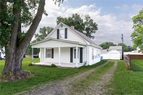 Photo of 110 E 3rd Street, Tonganoxie, KS 66086 (MLS # 2625272)