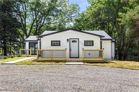 Photo of 3126 S 29th Street, St Joseph, MO 64503 (MLS # 2624354)