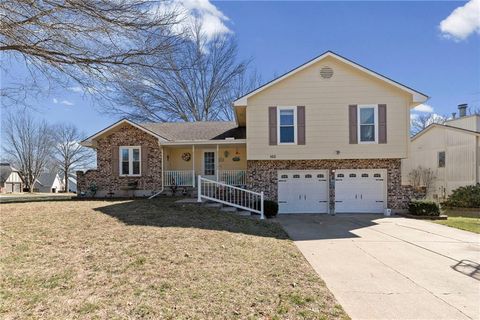 1611 NE Duchess Drive, Lee\'s Summit, MO 64086 - MLS#: 2603854