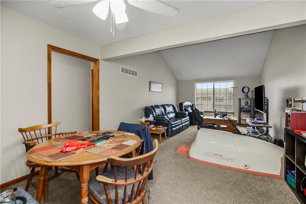 209-211 NW Monroe Street