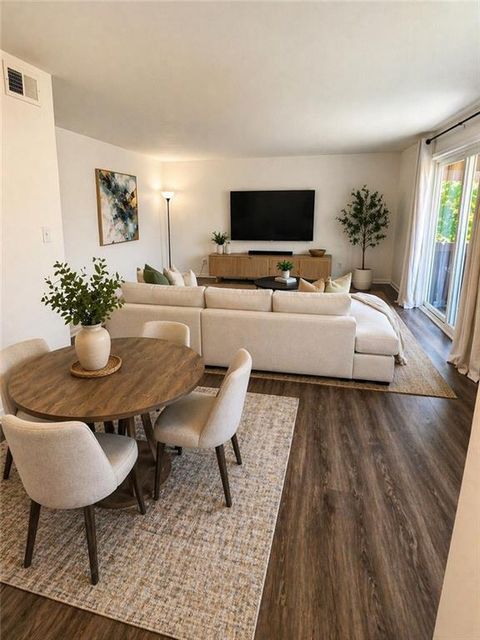 Photo of 6224 Robinson Street #4, Overland Park, KS 66202 (MLS # 2604407)