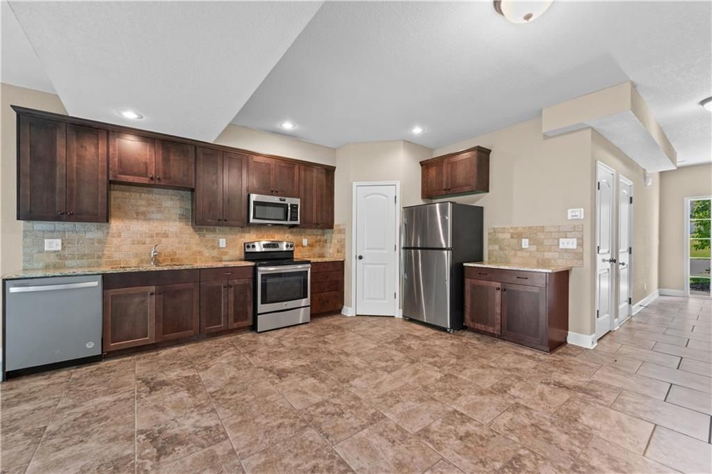 Photo of 3850 NW 94th Street, Kansas City, MO 64154 (MLS # 2619054)