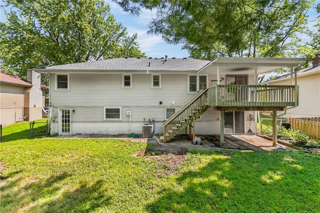 5524 NW Raintree Drive