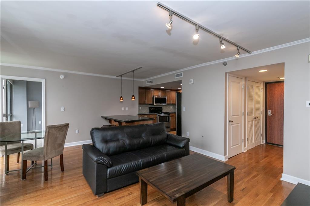 600 Admiral Boulevard 803