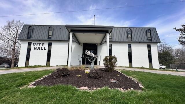 Photo 1 of 12 — 4600 W 51st Street, Roeland Park, KS 66205