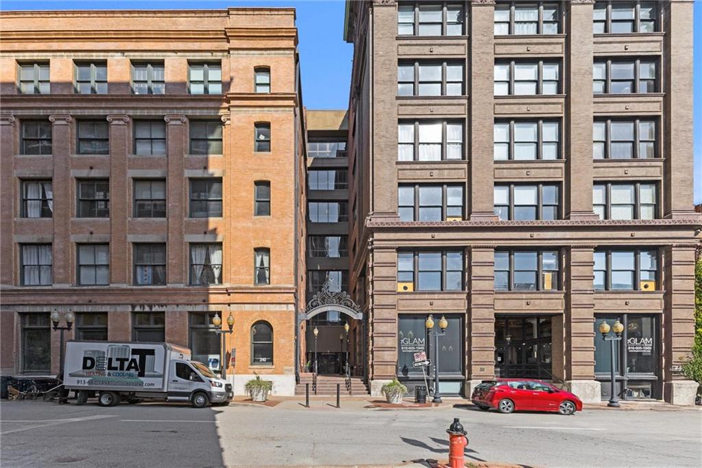 308 W 8TH Street 513
