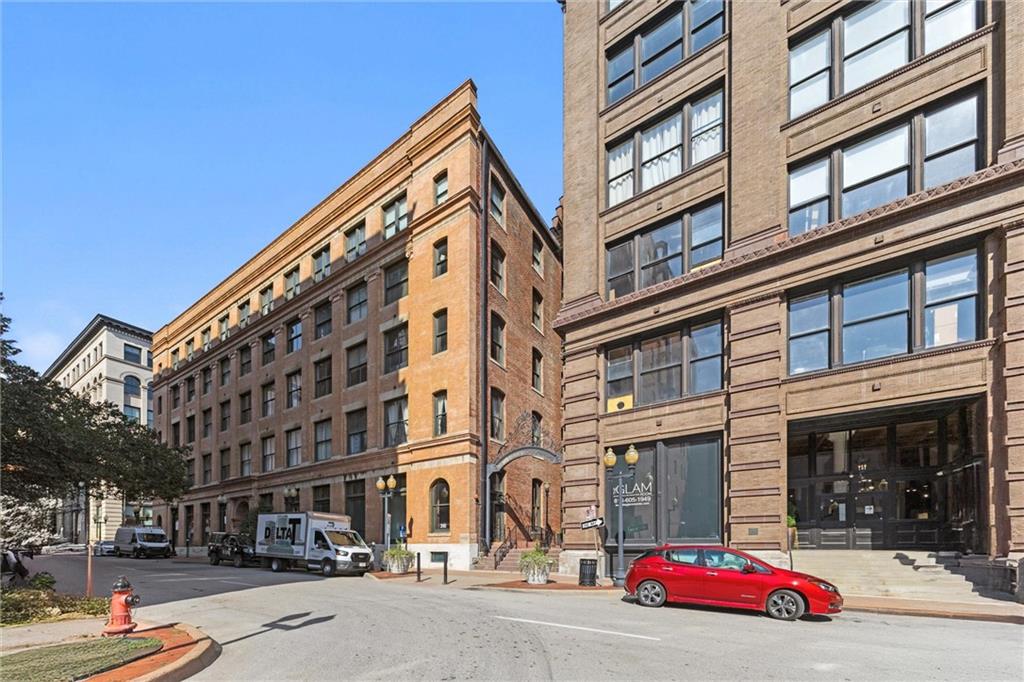 308 W 8TH Street 513