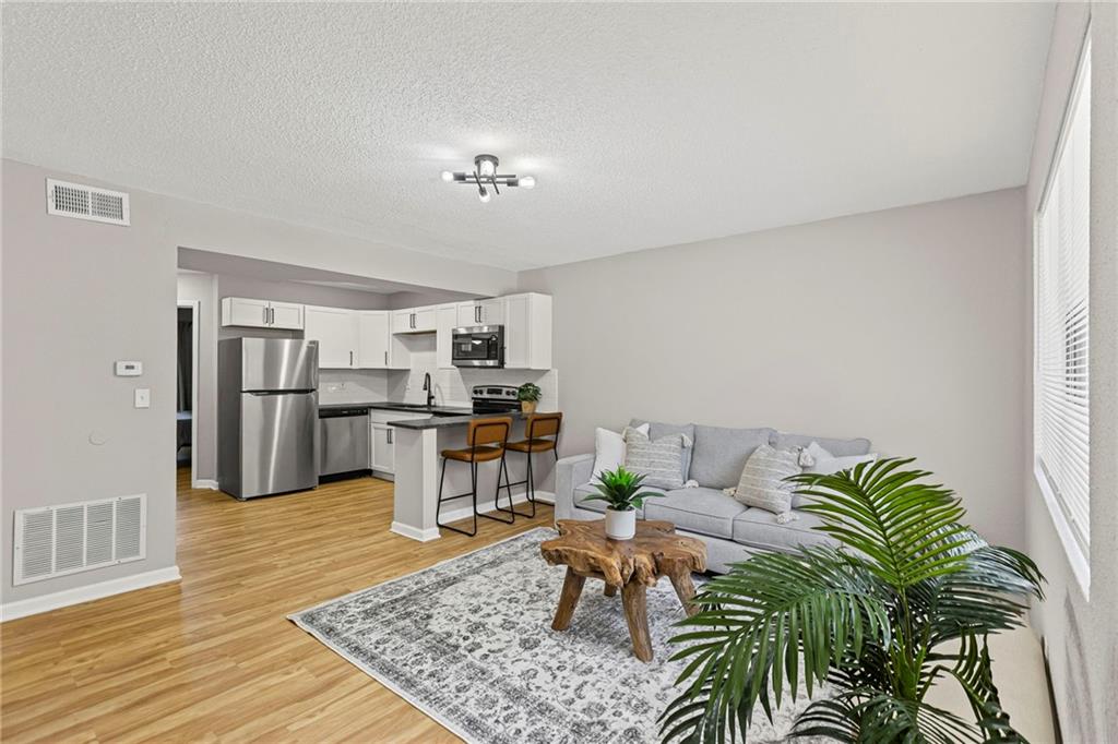1502 W 25th Court D7