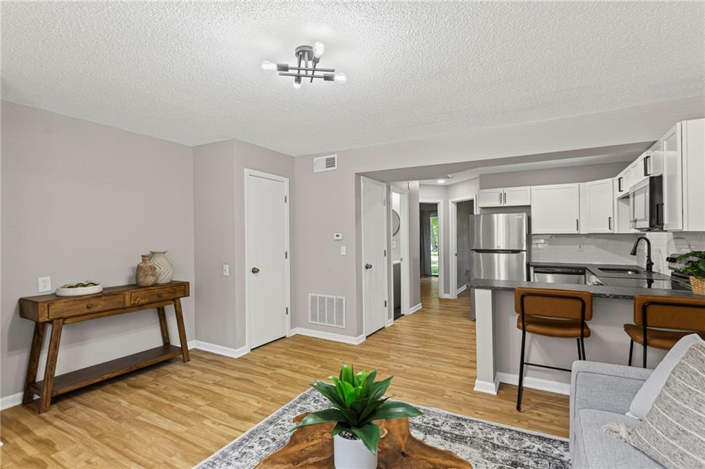 1502 W 25th Court D7