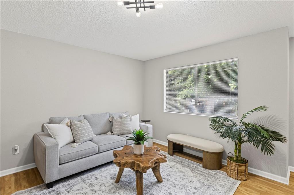 1502 W 25th Court D7