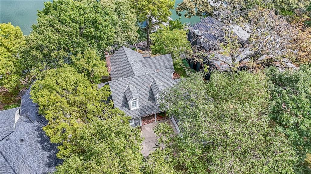 424 South Shore Drive