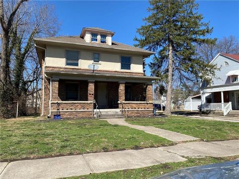 Photo of 207 Broad Street, Warrensburg, MO 64093 (MLS # 2615686)