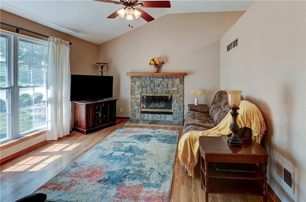 Photo of 816 E Whitney Street, Olathe, KS 66061 (MLS # 2607954)