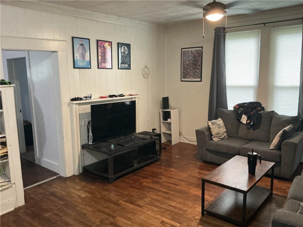 119 W 7th Street