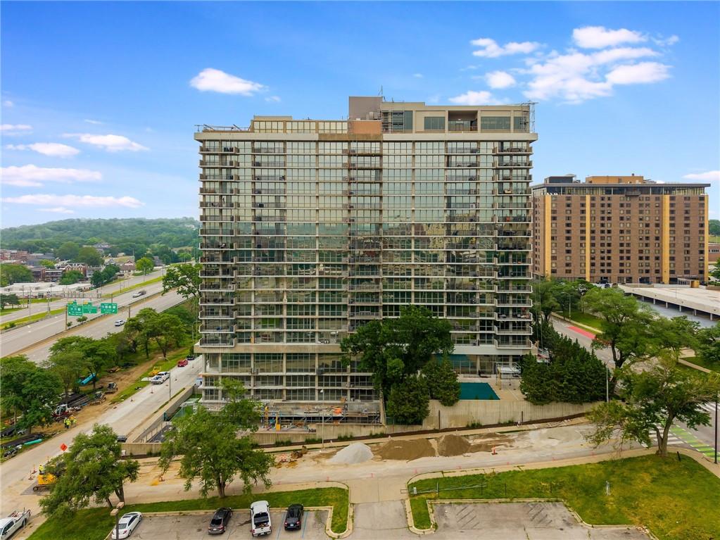 600 Admiral Boulevard 1802