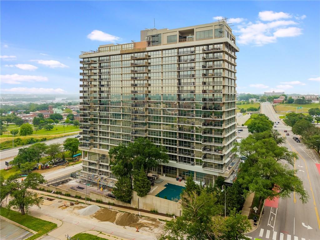 600 Admiral Boulevard 1802