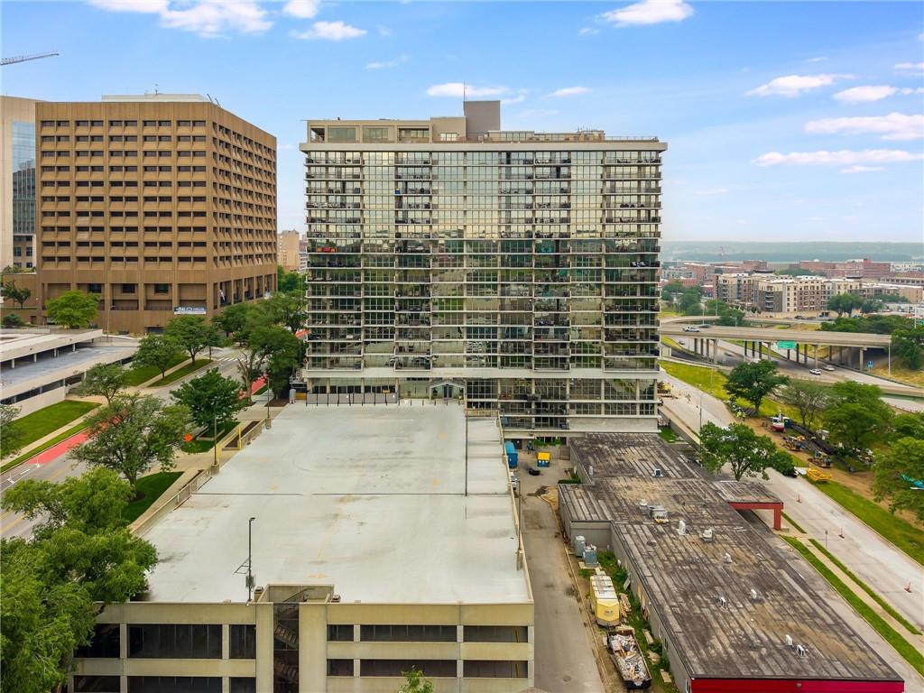 600 Admiral Boulevard 1802