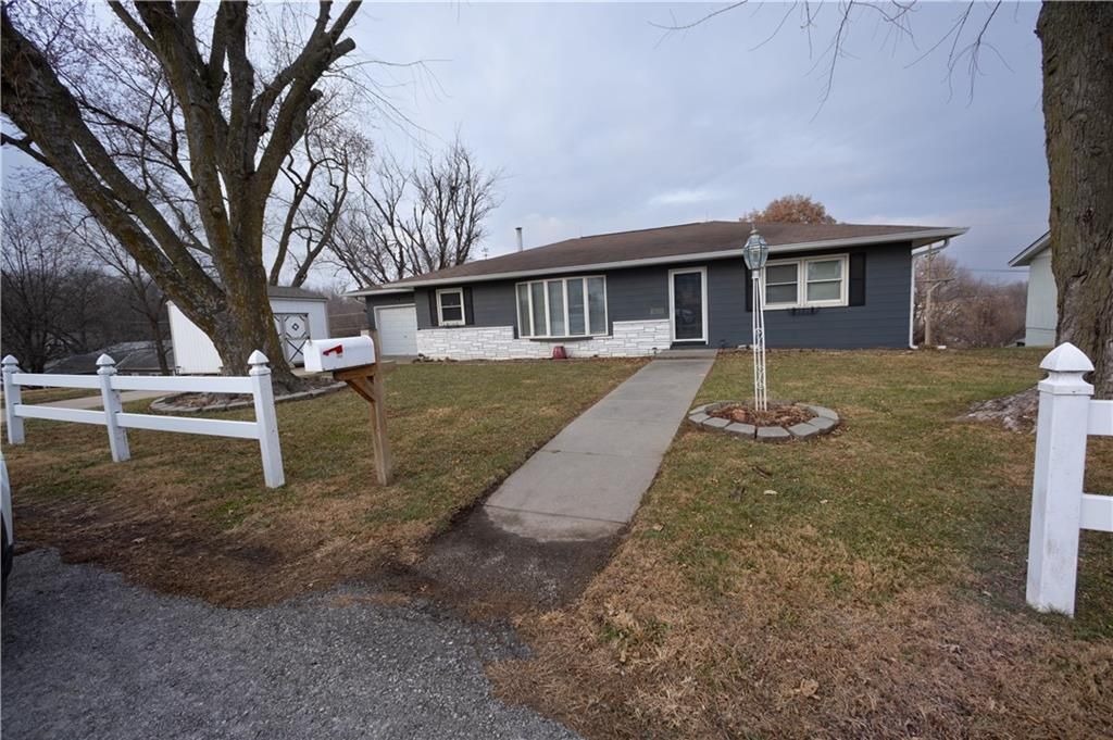 Photo of 211 Skyline Drive, Rock Port, MO 64482 (MLS # 2591674)