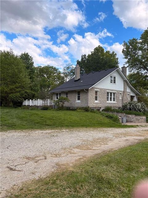 12702 E State Route 2, N/A Freeman MO 64746