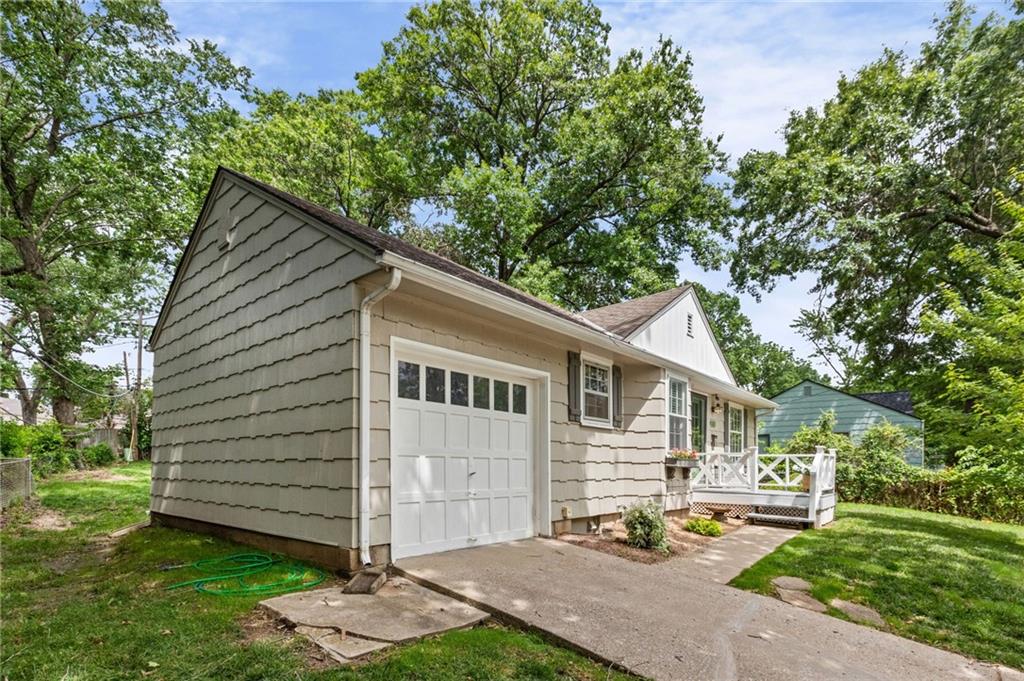 5227 Rosewood Drive