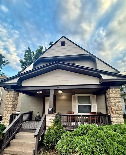 229 E Elm Street, Independence, MO 64050 - #: 2575941
