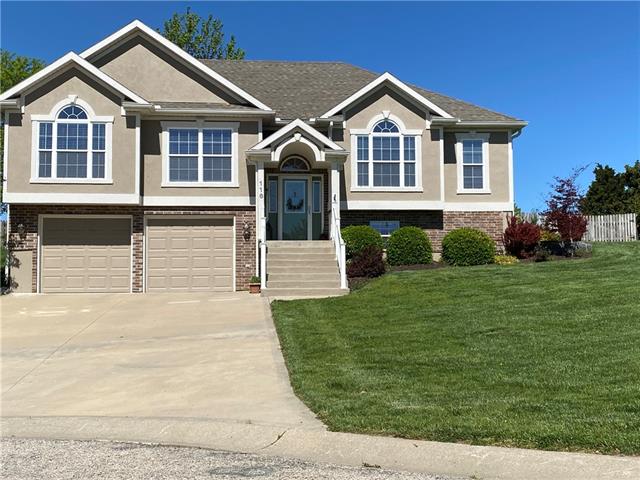 Photo 1 of 32 — 116 Deerfield Drive, Warrensburg, MO 64093
