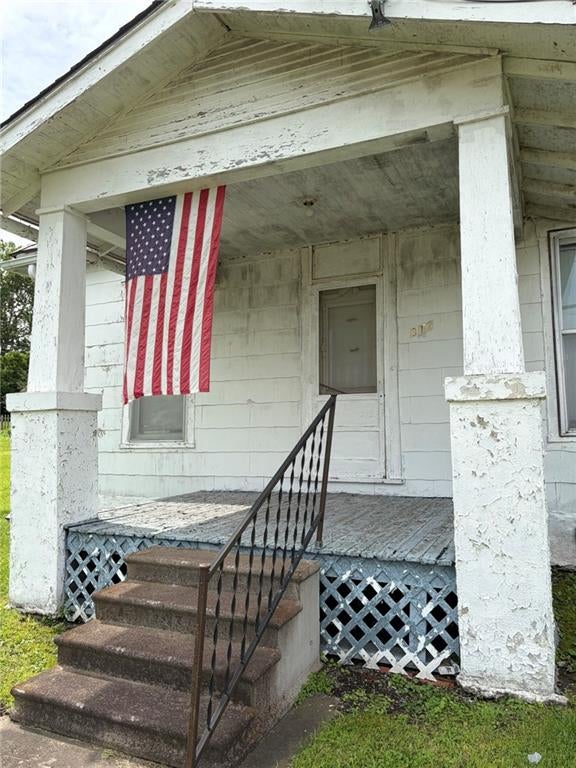 Photo of 312 W Van Buren Street, Gallatin, MO 64640 (MLS # 2627160)