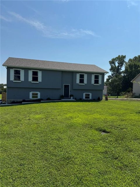 Photo of 123 NW 171 Road NW, Centerview, MO 64019 (MLS # 2638493)