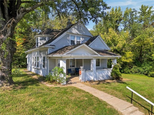 504 N COLLEGE ST, RICHMOND, MO 64085 - Image 3d4004f7f4ba494f4b57c1e97f95f6cd/2976789181