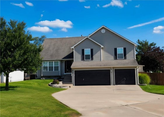 8423 PARIS CT, KANSAS CITY, MO 64153 - Image 3d5b1811bc7ba6ff23028aeada7ee070/30425628