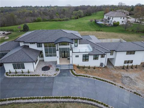 3331 S Saddle Ridge Court Independence MO 64057