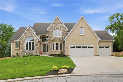 Photo of 9019 W 139th Terrace, Overland Park, KS 66221 (MLS # 2620128)