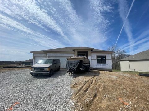 Tiny photo for 1824 Homestead Drive, Liberty, MO 64068 (MLS # 2609730)