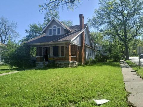 Photo of 5247 Brookwood Avenue, Kansas City, MO 64130 (MLS # 2617004)